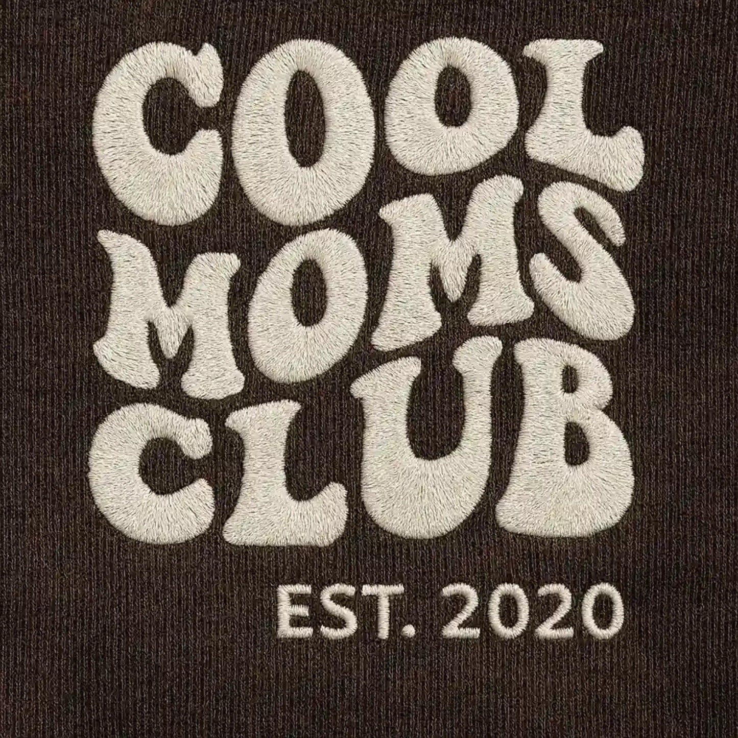 “Cool Moms Club” – Sweat-shirt personnalisé brodé avec les prénoms des enfants et la date